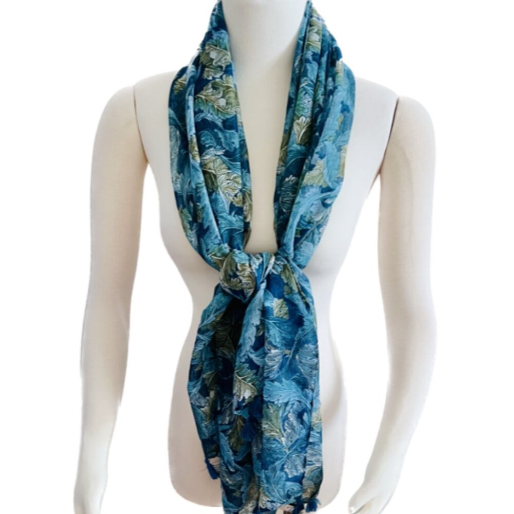 Oversized Fringed Scarf/Shawl/Sarong/Head Wrap Blue Floral Print (NWOT)